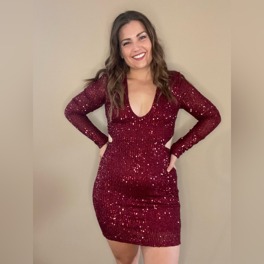 Maroon Sequins Open Back Dress